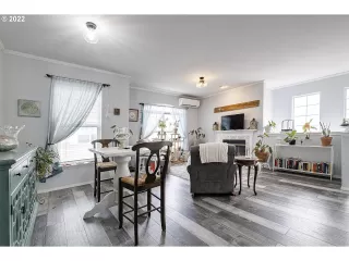 Photo #6: 22628474 Listing