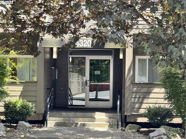 MLS: 22629308 Condo For Sale