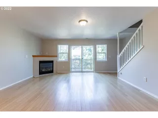 Photo #2: 22629399 Listing