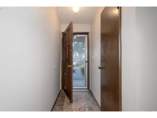 Photo #3: 22629418 Listing