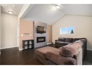 Photo #4: 22629489 Listing
