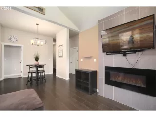 Photo #5: 22629489 Listing