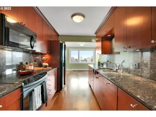 Photo #4: 22630988 Listing