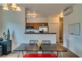 Photo #5: 22631262 Listing 