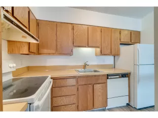 Photo #4: 22631383 Listing