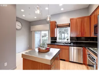 Photo #3: 22631893 Listing