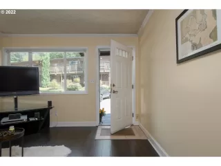 Photo #2: 22631979 Listing