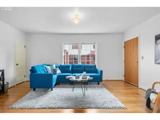 Photo #4: 22632228 Listing