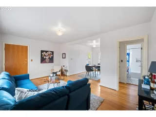 Photo #6: 22632228 Listing