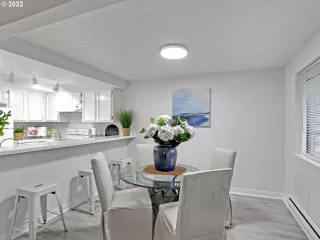 Photo #3: 22632521 Listing