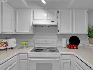 Photo #5: 22632521 Listing