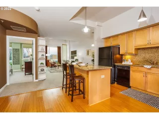 Photo #2: 22632733 Listing 
