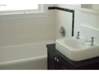 Photo #6: 22633029 Listing 