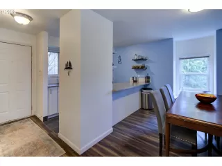 Photo #6: 22633152 Listing