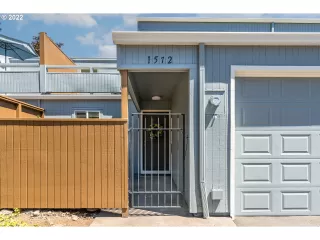 Photo #3: 22633217 Listing 