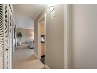 Photo #3: 22634664 Listing