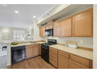 Photo #4: 226348908 Listing 