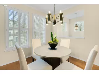 Photo #6: 226348908 Listing 