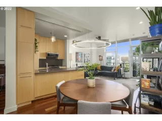 Photo #5: 22635019 Listing 