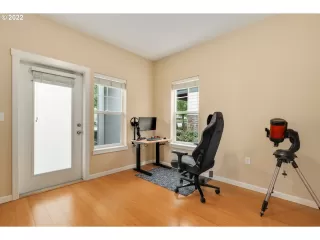 Photo #5: 22635477 Listing