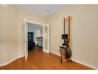 Photo #6: 22635477 Listing