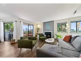 Photo #1: 226363906 Listing