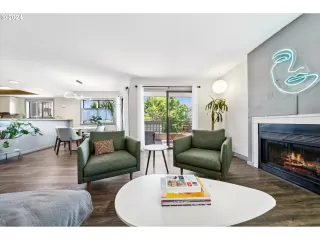 Photo #4: 226363906 Listing