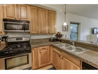 Photo #3: 22636967 Listing