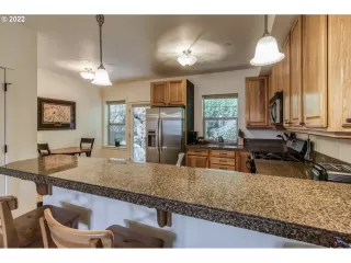 Photo #4: 22636967 Listing