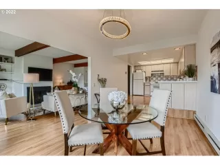 Photo #4: 22636981 Listing 