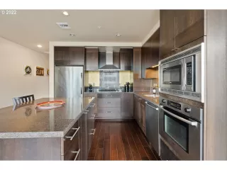 Photo #6: 22637092 Listing