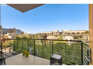 Photo #6: 22637296 Listing