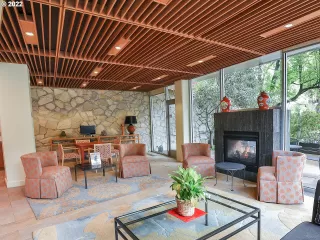 Photo #4: 22637638 Listing