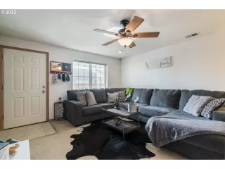 Photo #6: 22638380 Listing