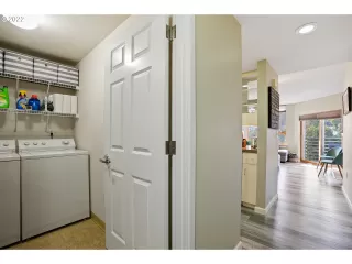 Photo #6: 22639473 Listing