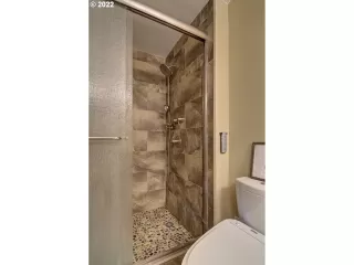 Photo #4: 22640356 Listing 