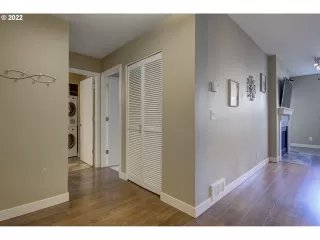 Photo #6: 22640356 Listing 