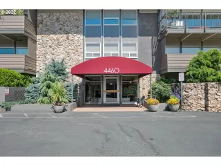 Photo #6: 22641566 Listing