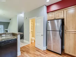 Photo #4: 22642197 Listing 