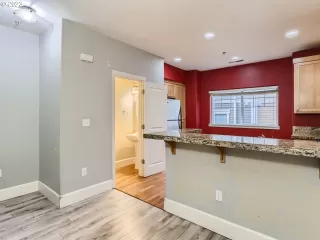 Photo #5: 22642197 Listing 