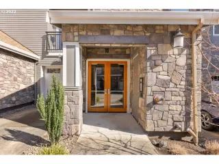 Photo #2: 22643417 Listing