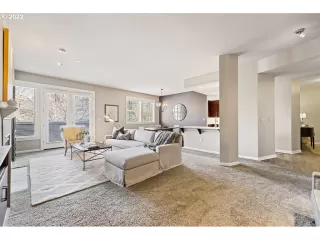 Photo #5: 22643417 Listing