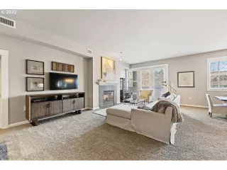 Photo #6: 22643417 Listing