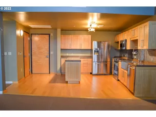 Photo #5: 22643683 Listing