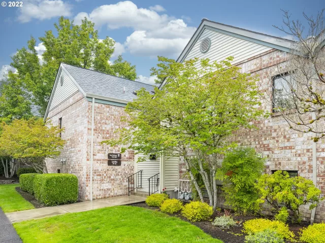 MLS: 22643946 Condo For Sale