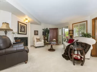 Photo #4: 22643946 Listing