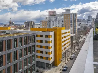 Photo #5: 22644139 Listing