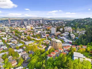 Photo #5: 22644330 Listing