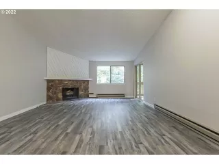 Photo #5: 22644820 Listing