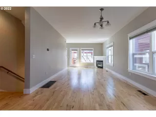 Photo #2: 22645319 Listing